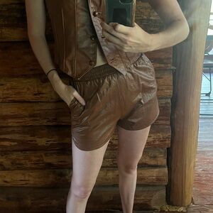 Faux Leather shorts 🤎
